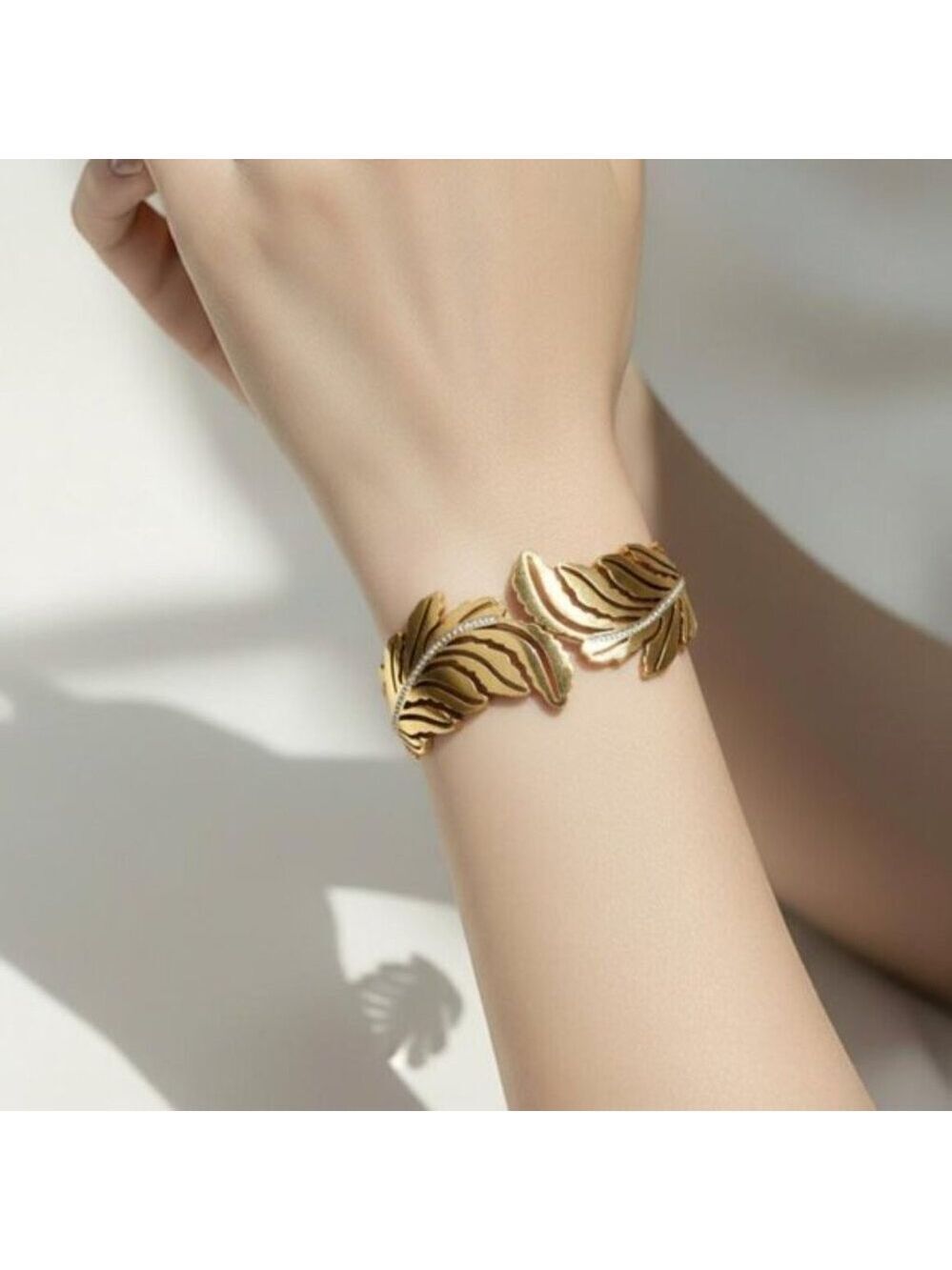 Luxury Double Leaf Bracelet with Sparkling Bands Gold Plated Stainless